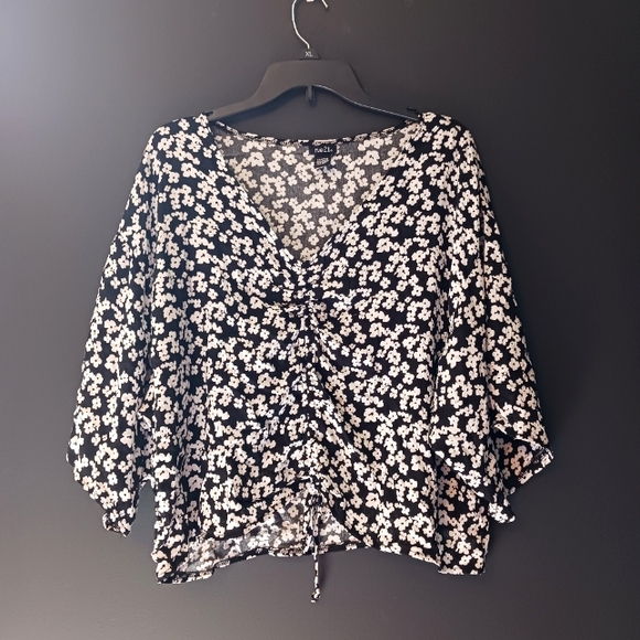 Rue21 Tops - Rue 21 XL floral shirt
